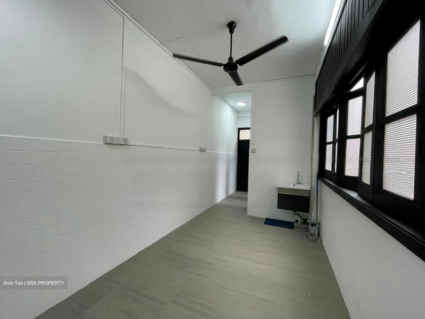 Telok Ayer Conservation Area (D1), Shop House #457123391